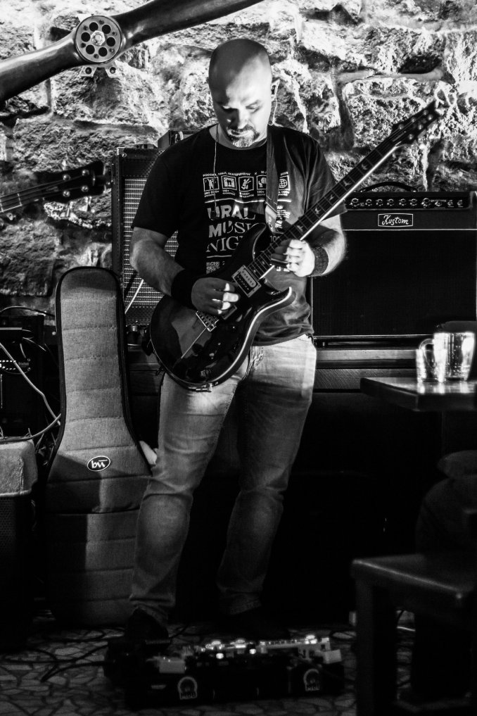 Миша (гитара)