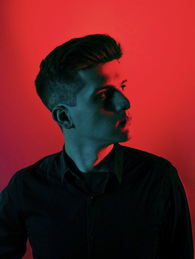 Иллюзионист Артём Попов