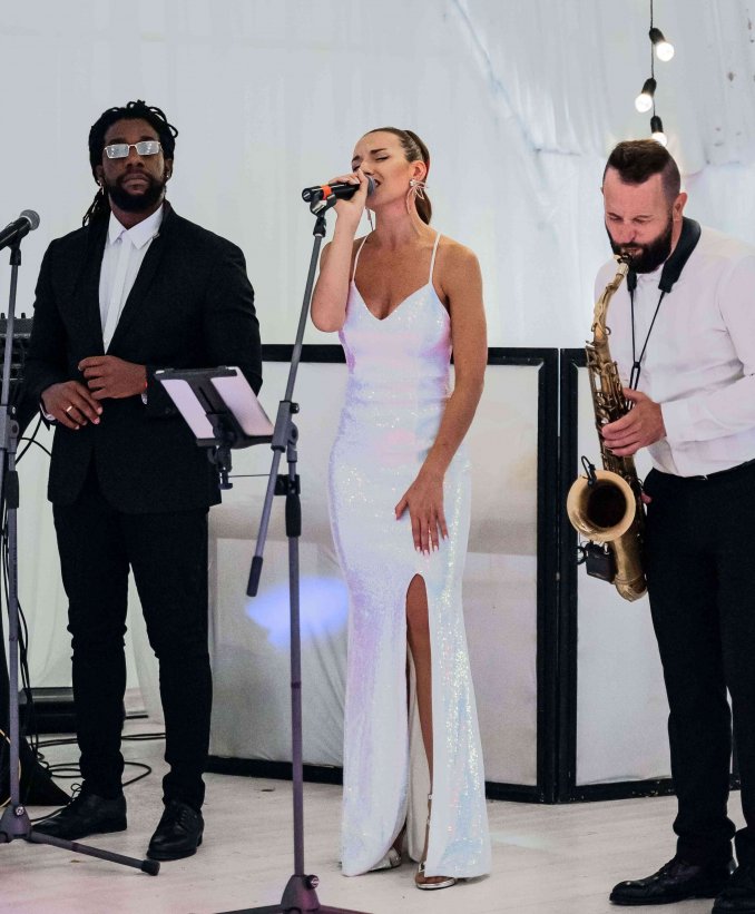 Кавер-группа Luxury Cover Band на свадьбу