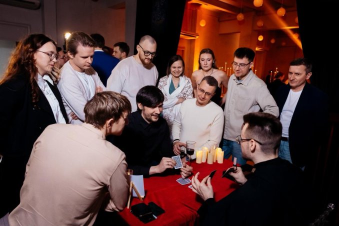 Стол Менталиста