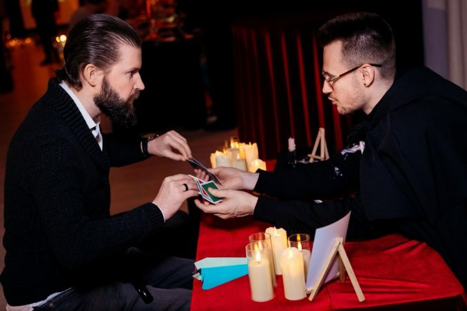 Стол Менталиста