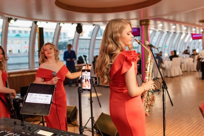 Женская кавер-группа Casa al mare