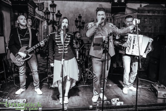 Выступление с кавер-группой Метры, Абакан