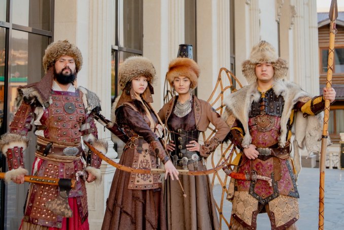 Встреча гостей в казахском национальном стиле