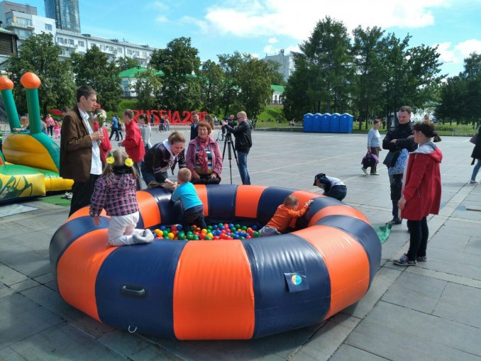 Сухой бассейн с шариками - аренда на мероприятие, Екатеринбург