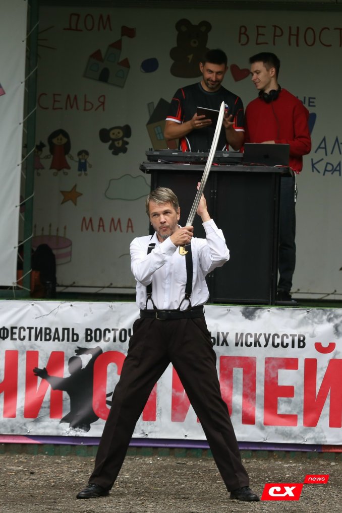 Театр фланкировки «Мистерия клинка»