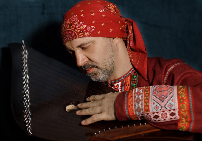 Гусляр Олег Щукин