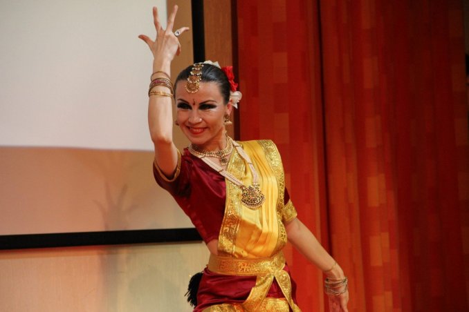 Индийский танец - Janeshvary