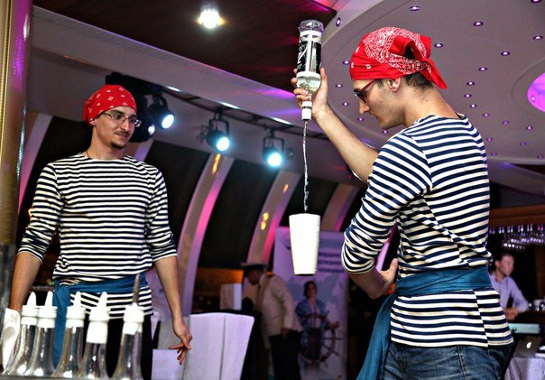 Пиратское шоу барменов