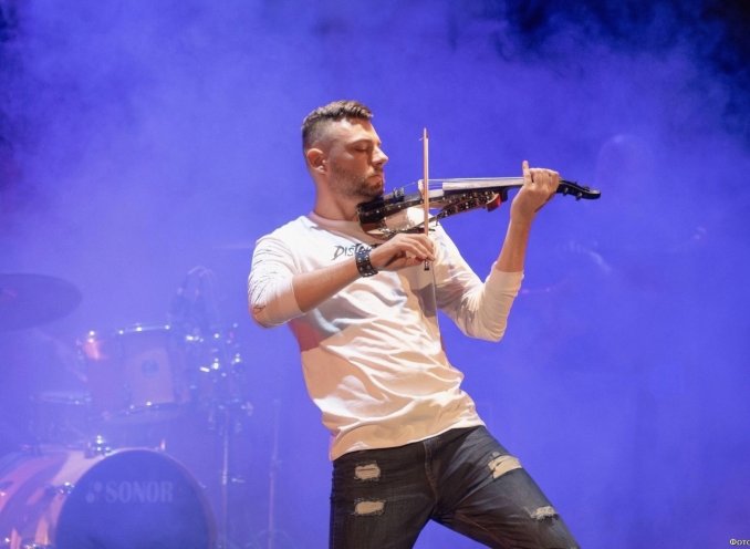 Сергей Чернов(Шоу Рок&Скрипка)