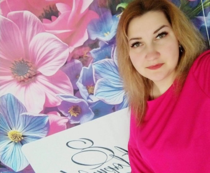 Вокалистка в кафе ресторан