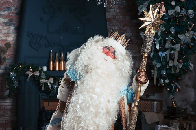 GOLDEN Santa Claus and Snow Maiden