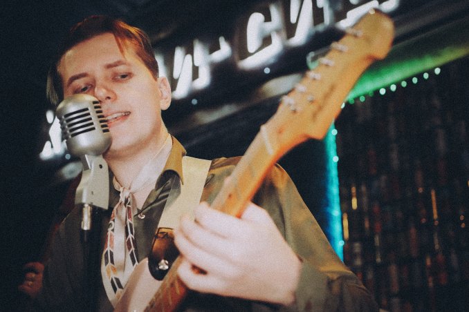 Willie Nash and his Lux Ducks