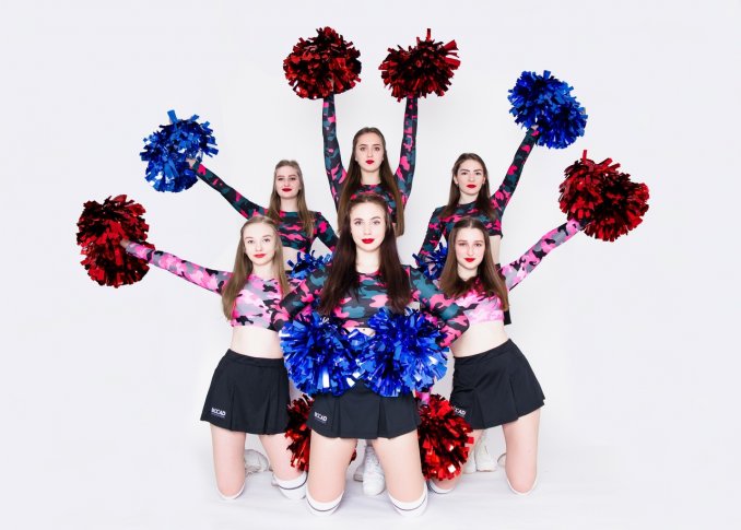 Cheerleading team "Dladies"