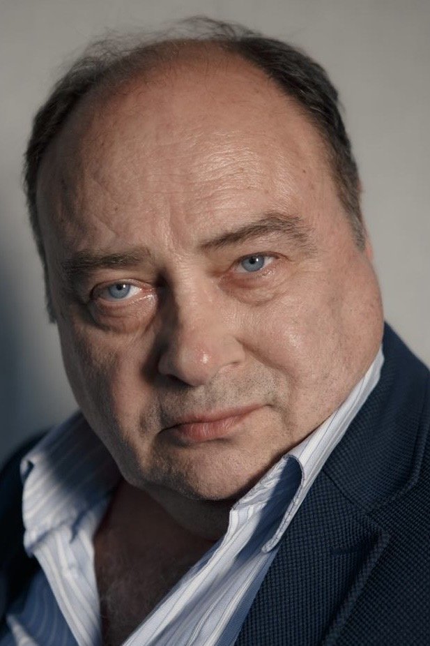 Актёр кино и театра