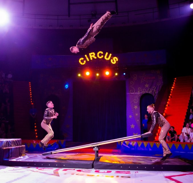 Шоу на Подкидной доске!